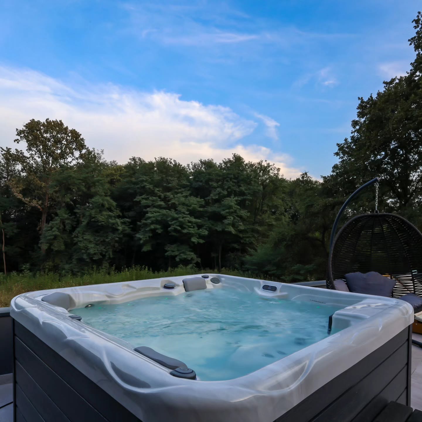 Jacuzzi u Vili Monia